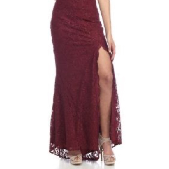 Like New! One-Shoulder Gown Prom Dress - Picture 6 of 15